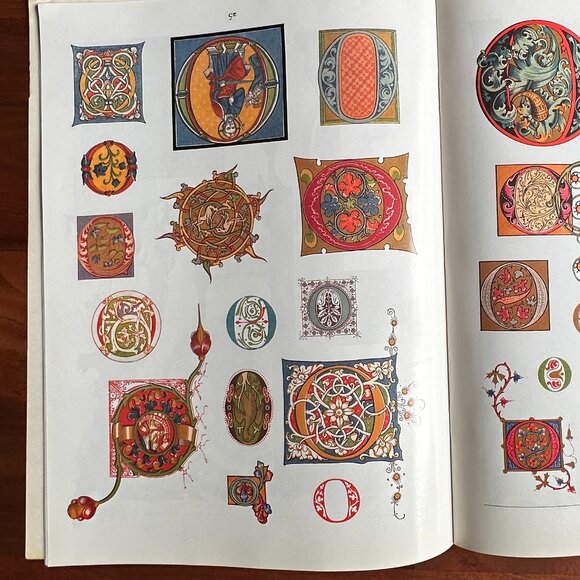 2 Vintage Victorian and Medieval Style
Clip Art Illustration Books Royalty Free - Picture 7 of 10